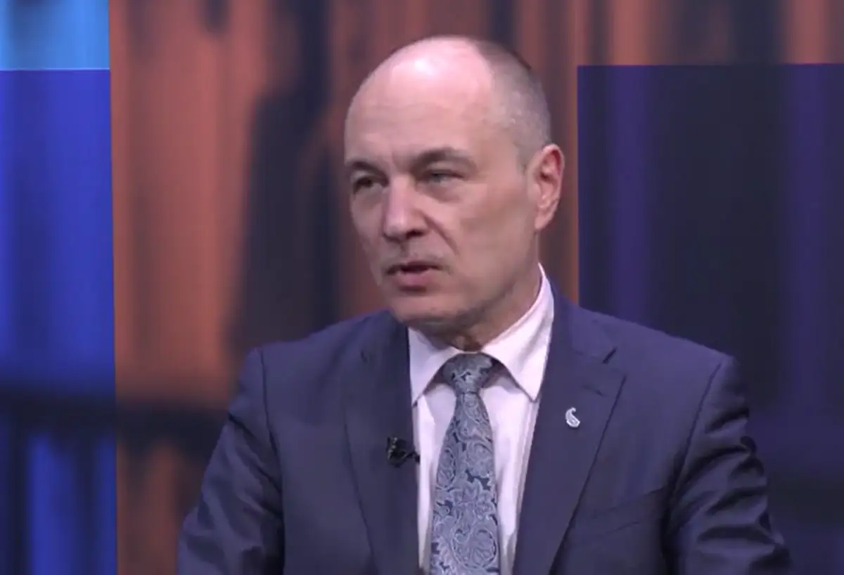 Парадниекс: «Общество слишком терпимо к неуважению к госязыку»