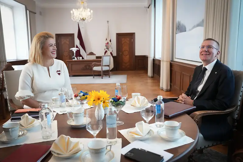 Pēc kārtējās «raustīšanās» nodokļu jautājumā prezidents kritizē ministriju komunikāciju ar sabiedrību