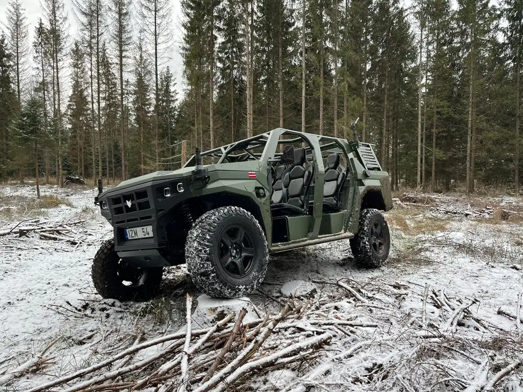 В Латвии создано производство военных автомашин