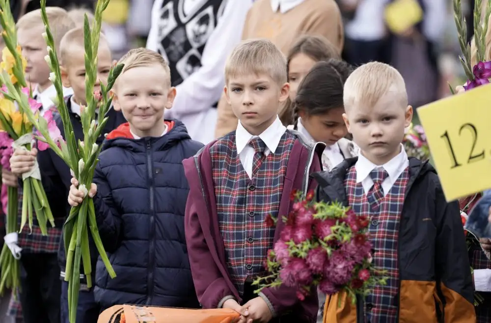 Jaunajā mācību gadā 556 izglītības iestādēs skolas solos sēdīsies vairāk nekā 224 000 skolēnu