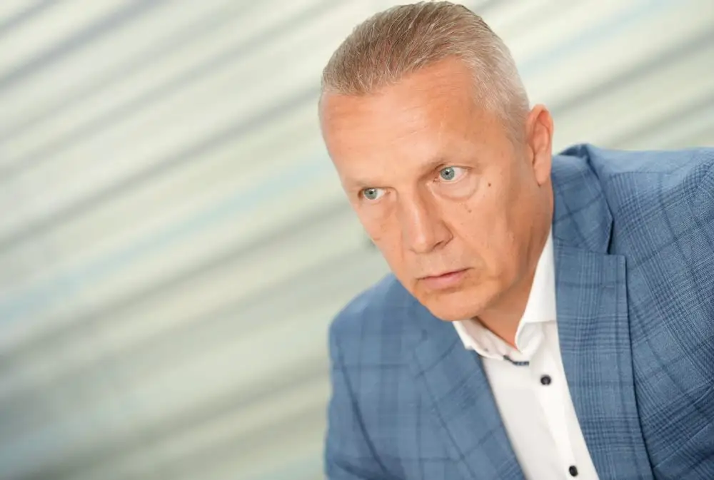 Valsts kase: Nākamos četrus gadus būs jāaizņemas vismaz trīs miljardi eiro ik gadu