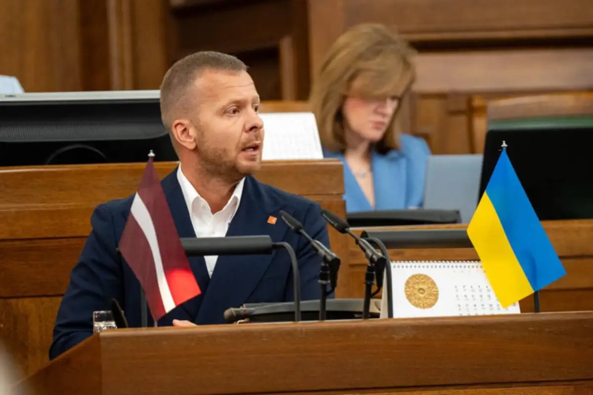 Saeimas komisija nesaskata ētikas kodeksa pārkāpumus Rosļikova izteikumos par sievietēm