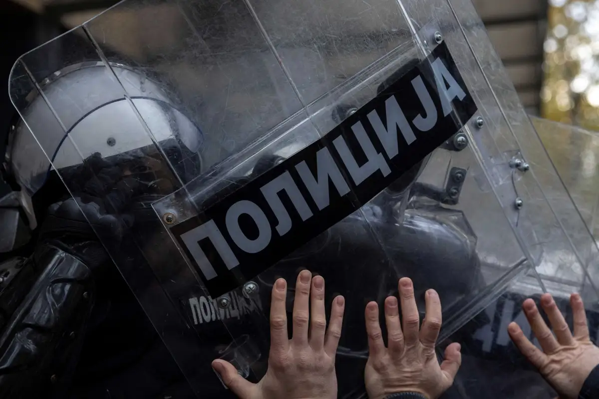 В Сербии протестующие добились досрочных выборов