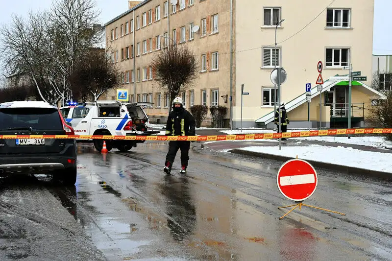 Эвакуировано 825 человек: последствия подземной утечки газа в Бауске. Жителей просят не зажигать огонь