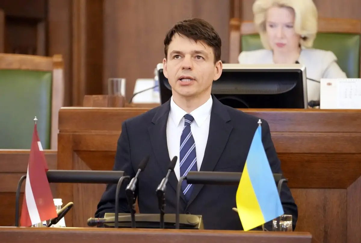 Домбрава выбрал помощника — специалиста по «русским вшам» Шноре
