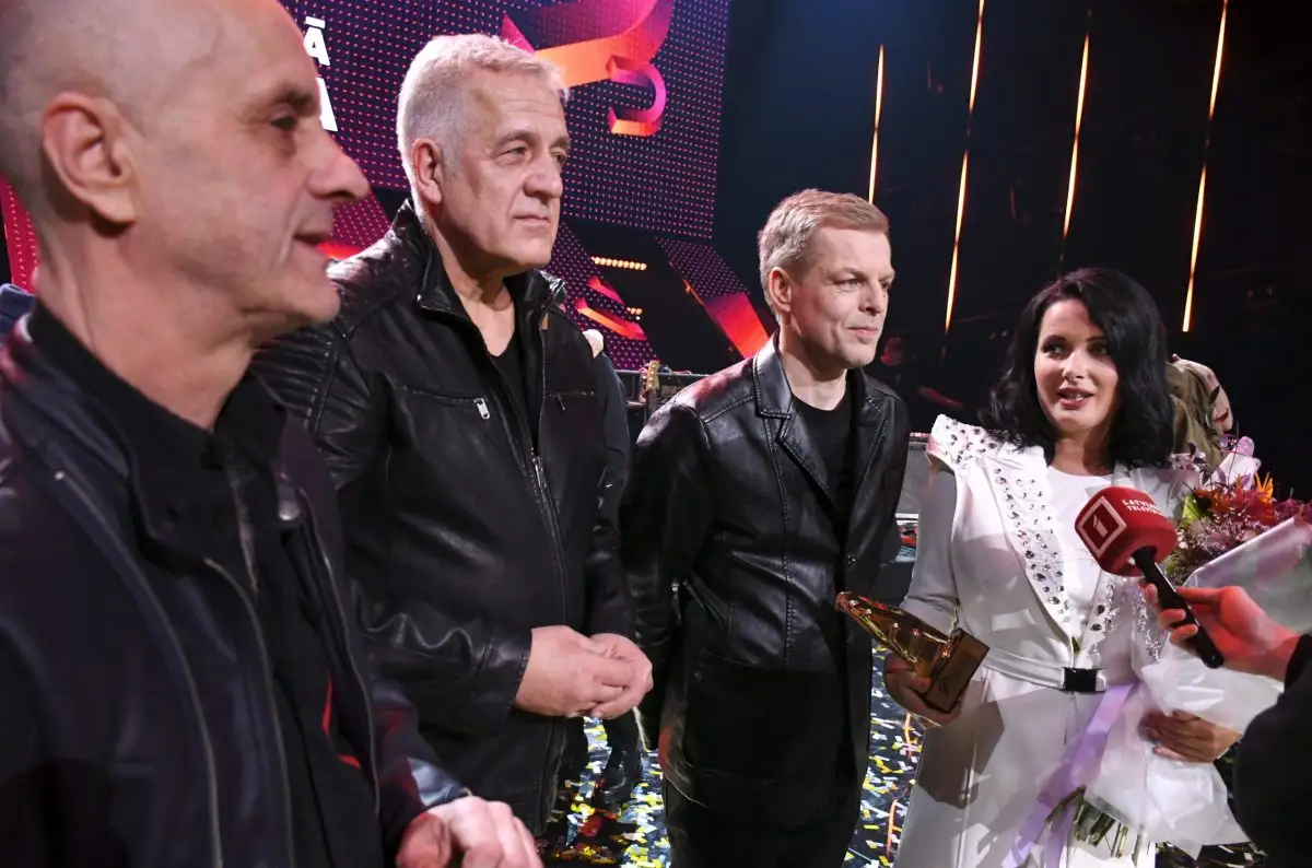 «Muzikālajā bankā» uzvar Antra Stafecka un grupa «Jumprava» ar dziesmu «Baltu dzīvi nodzīvot»