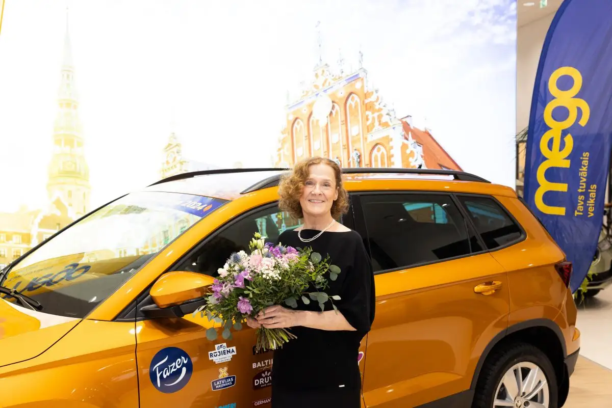 Новогодний подарок рижанке — автомобиль Škoda Karoq! Завершена Большая Лотерея Mego & Vesko-2024