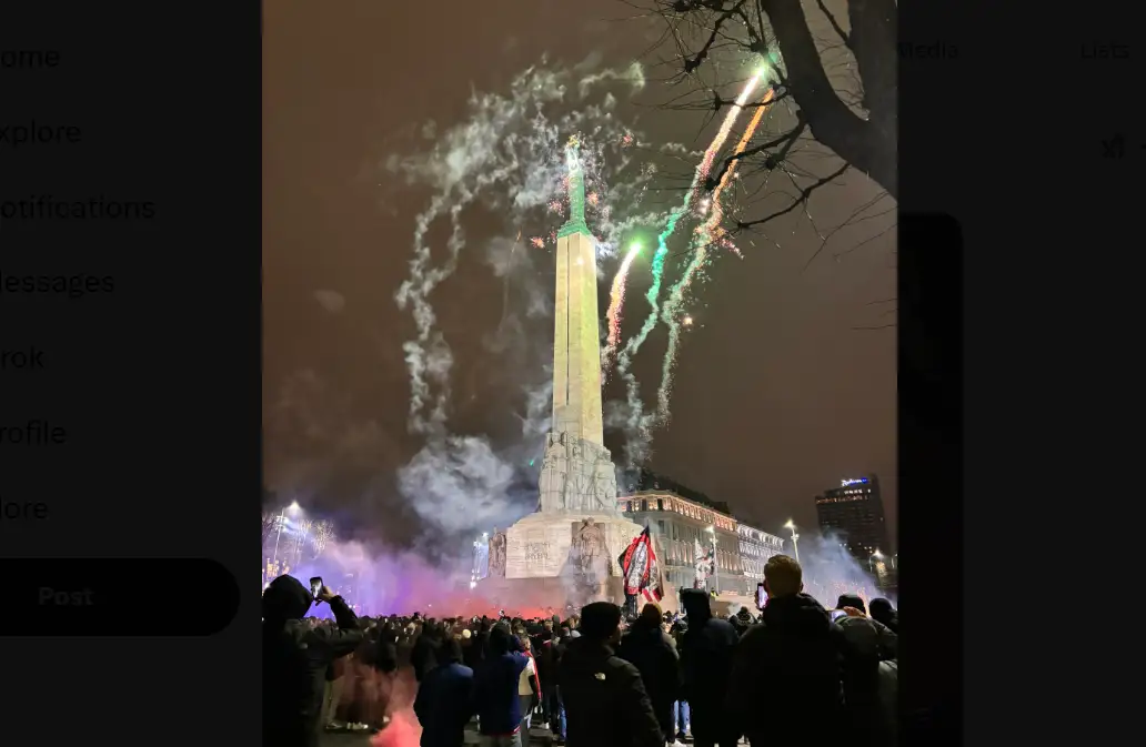 В Ригу едет толпа футбольных фанатов: Памятник Свободы обещают защитить. А остальной город?