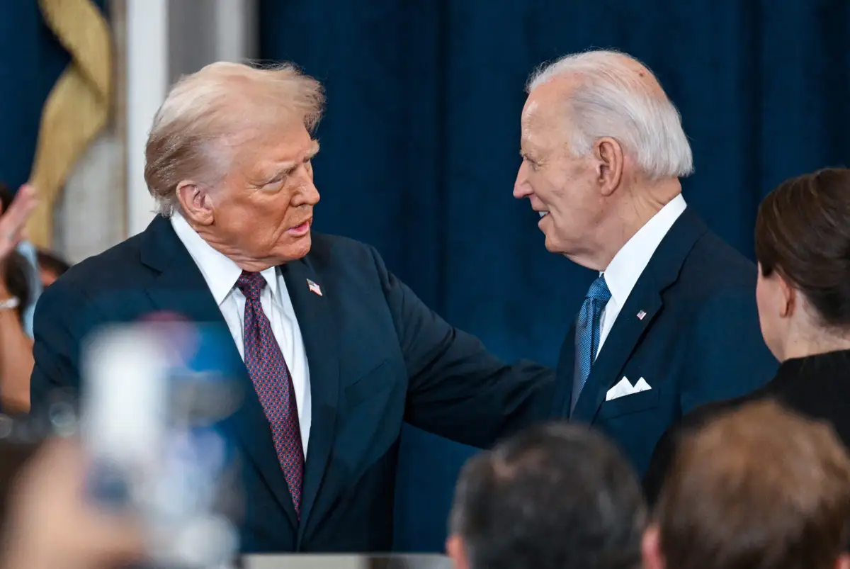 Дональд Трамп вступает в должность президента США. Все о церемонии инаугурации (Прямой эфир)