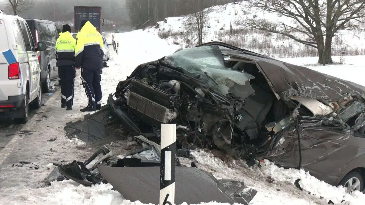 Трагическая авария на шоссе в Вентспилс: уголовный процесс, скорее всего, будет прекращен