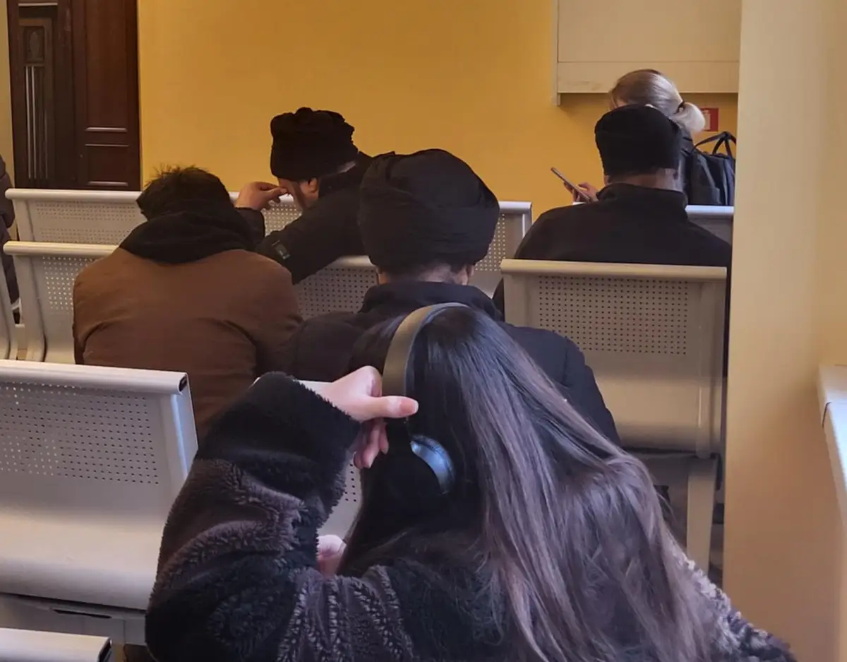Katrs desmitais – indietis. Vai Latvijas iestādēs visas rindas jau ir aizņēmuši “ārvalstu speciālisti”?