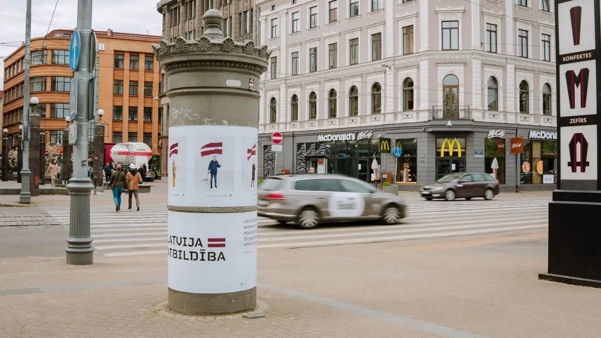 Rīgas pilsētvidē apskatāma patriotiska foto portretu sērija