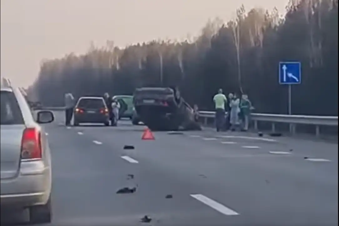 Возле Медемциемса на трассе А8 тяжелая авария. ВИДЕО