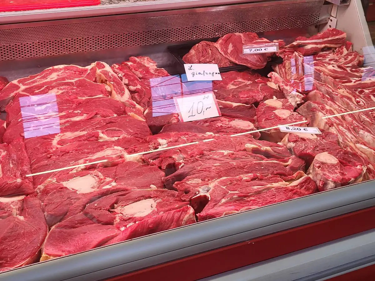Lauksaimnieku organizācijas aicina PVN samazināto likmi piemērot visai svaigās gaļas produkcijai