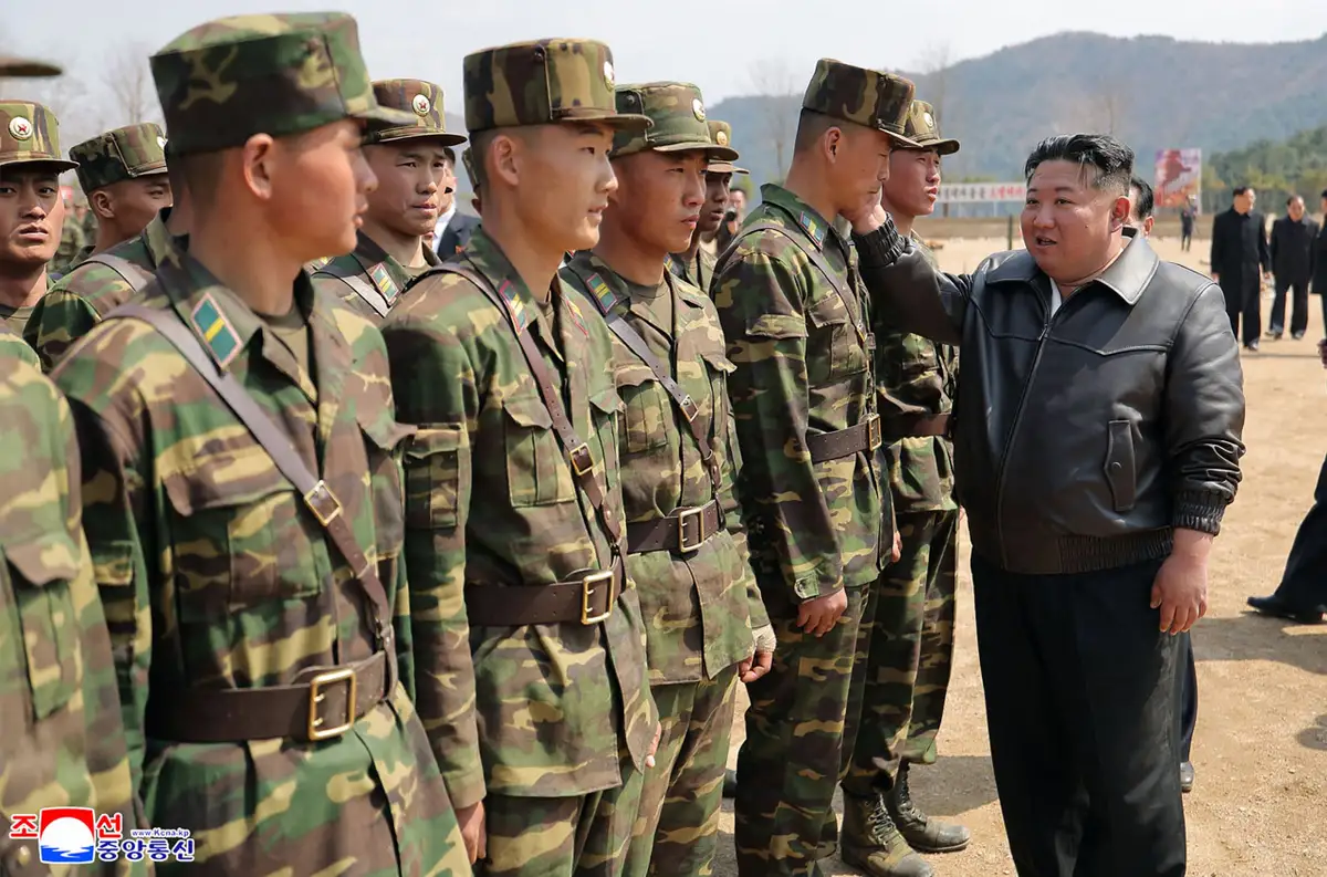 Seula: Ziemeļkoreja palaidusi ap desmit ballistisko raķešu