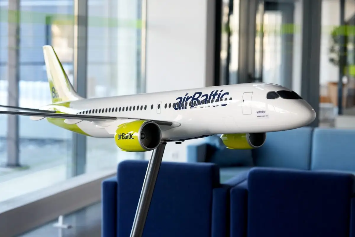 Kvoruma trūkuma dēļ uz augusta vidu pārceļ «airBaltic» obligāciju turētāju sanāksmi