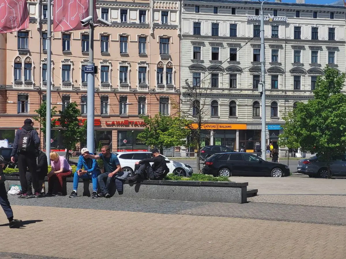Упаковали в морг: страшная «визитная карточка» Риги