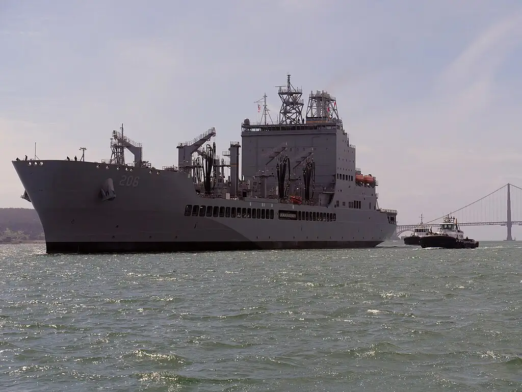 Полный назад: ВМС США переименуют корабль, названный в честь Харви Милка, гея и борца за права ЛГБТ