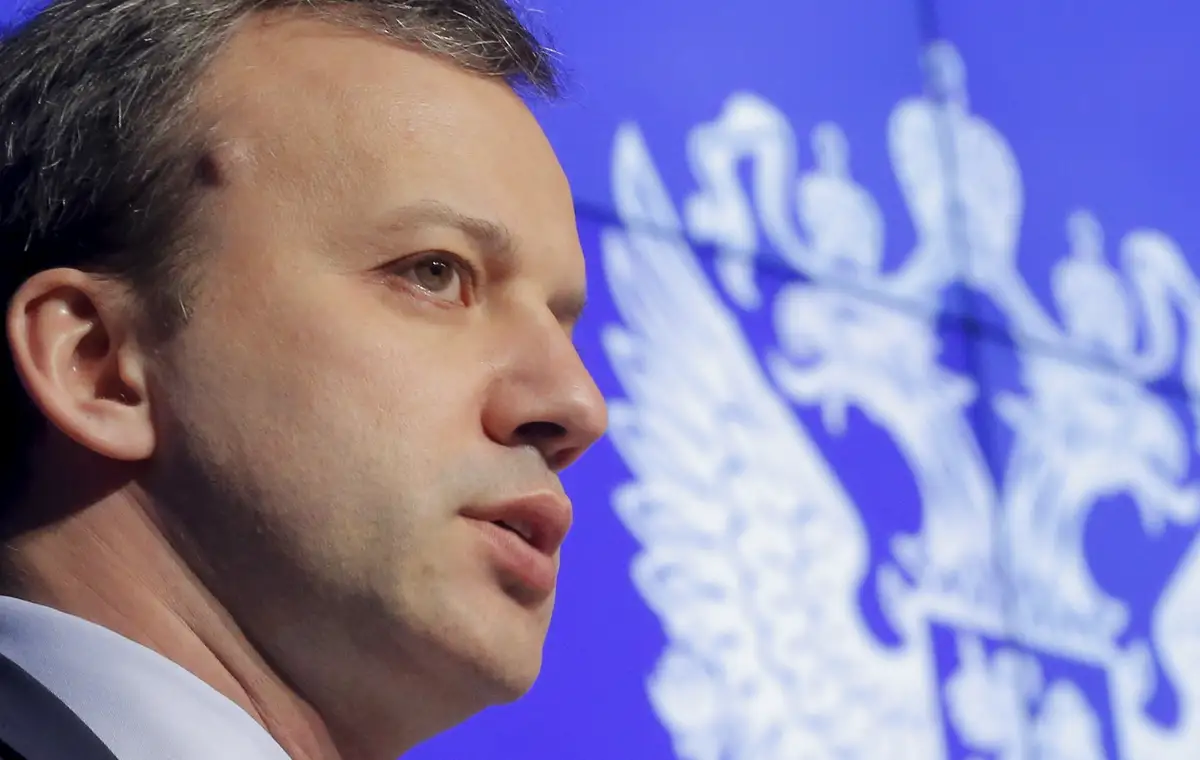 Šaha turnīrā Jūrmalā piedalās bijušais Krievijas vicepremjers un FIDE prezidents Dvorkovičs