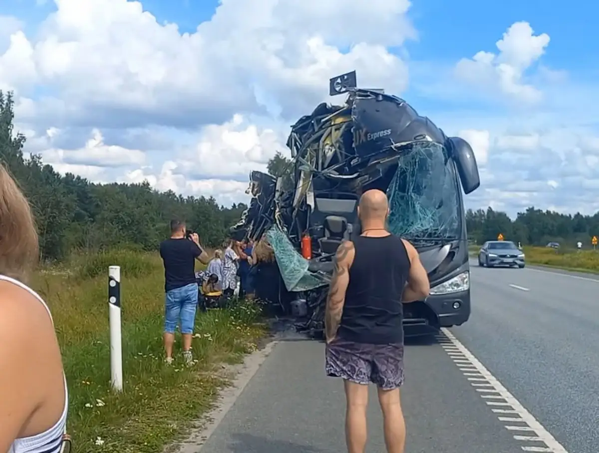 29 пострадавших: итоги аварии автобуса LuxExpress на шоссе Таллин-Пярну