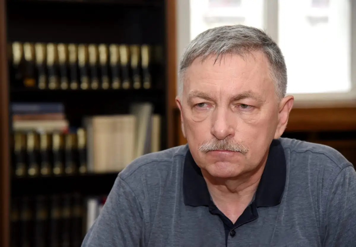 Платил за увольнение 4 месячных зарплаты: бывший ректор ЛУ признан виновным