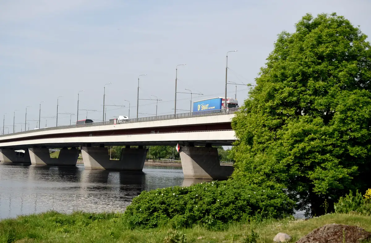 Авария на Островном мосту: Рига встала