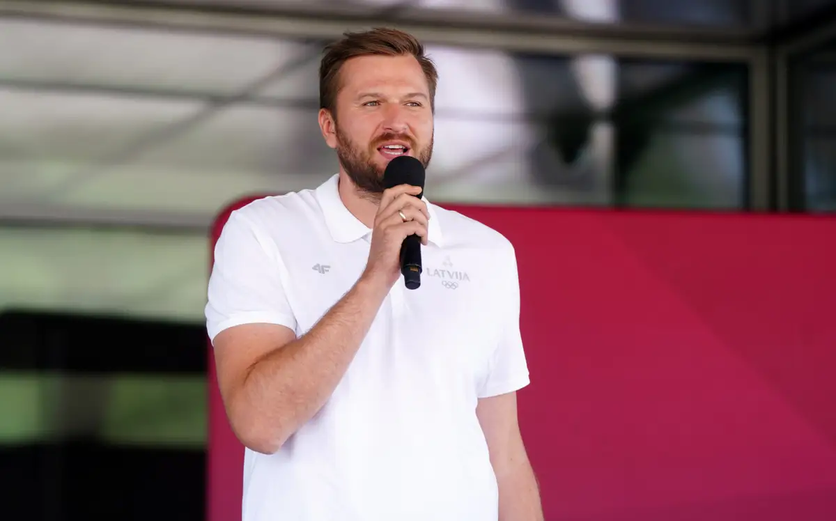 Этот школьник все флаги выучил: журналист TV3 передал привет своей учительнице