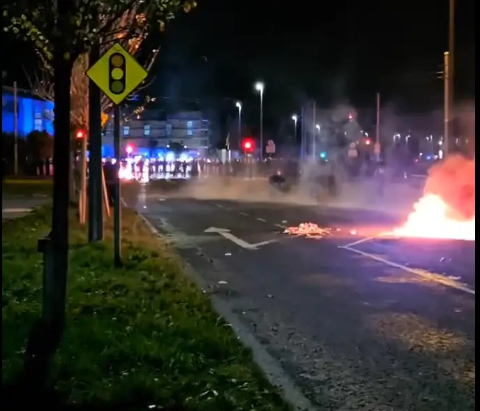 В Дублине третий день протесты и беспорядки у отелей с мигрантами