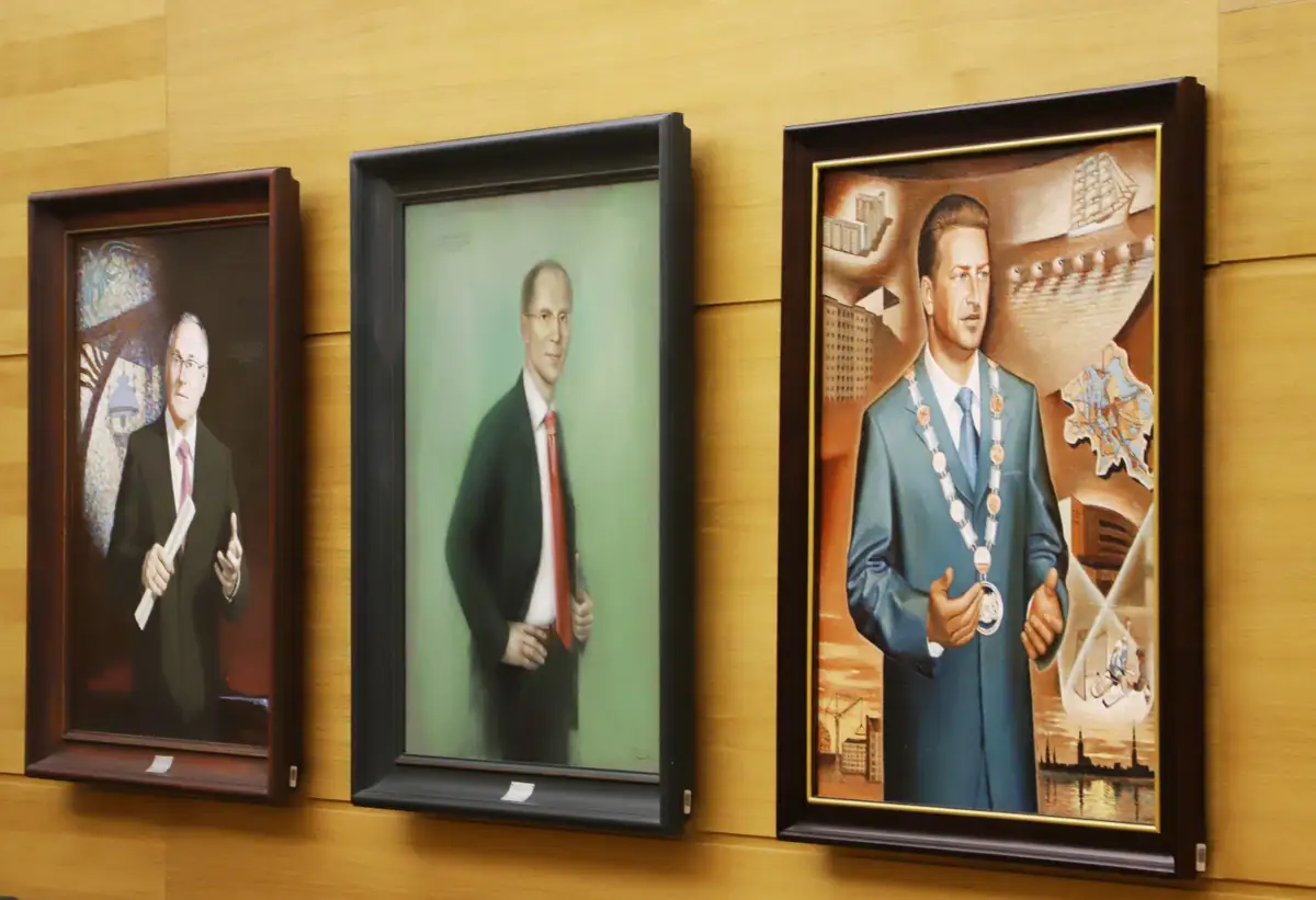 Rīgas mēru portretu galerijā Staķim kā pirmajam velta fotoportretu
