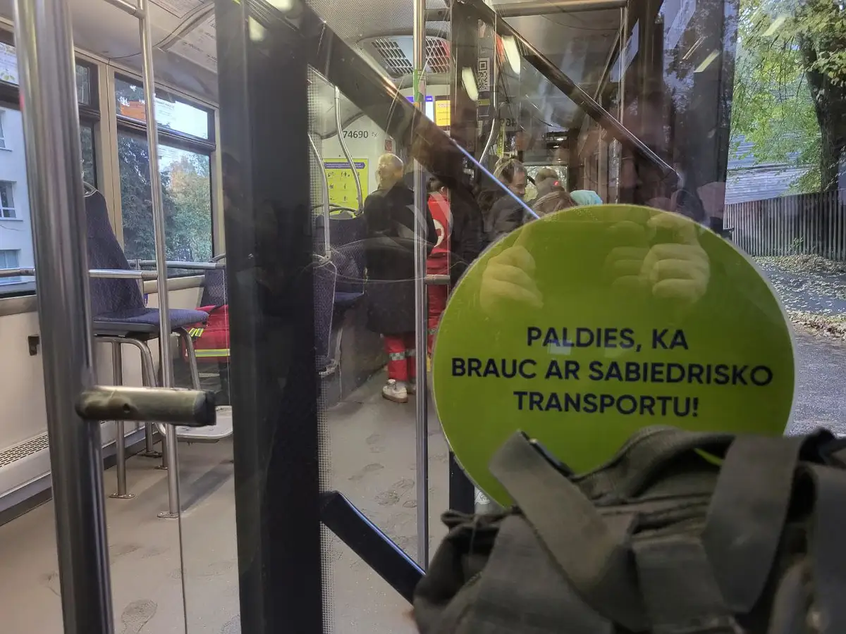 Ukrainas iedzīvotāji Rīgas sabiedrisko transportu bez maksas varēs izmantot līdz nākamā gada vidum