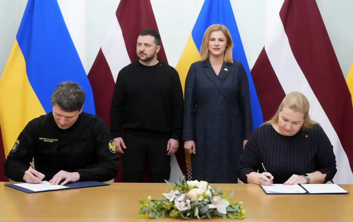 Коррупционный скандал в Украине оценили и в Латвии