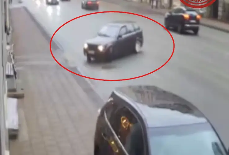 А вот так не надо делать! Попытка дрифта на Бривибас кончилась плохо (ВИДЕО)