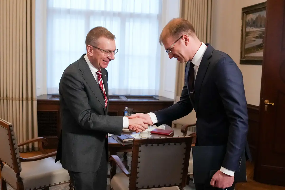 Valsts prezidents ar klimata un enerģētikas ministru pārrunā gāzes drošības jautājumus