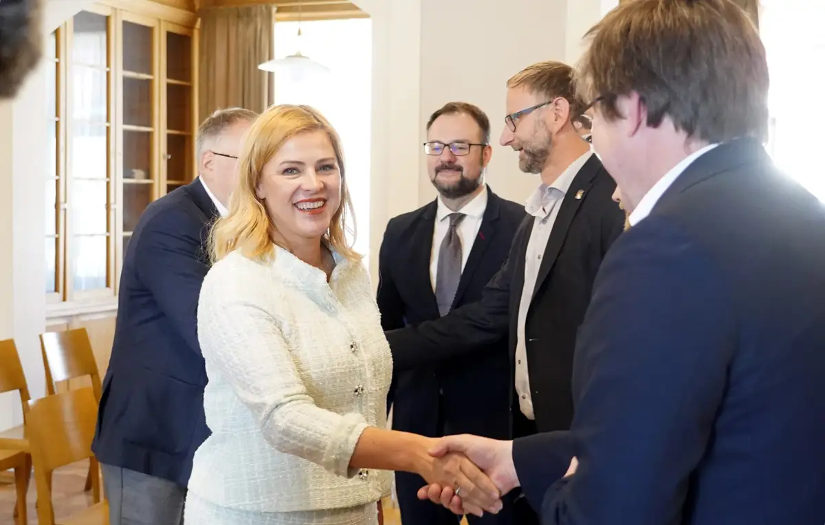 Siliņa uzdod Švinkam skaidrot «RB Rail» direktoru atbildības apdrošināšanas iepirkumu