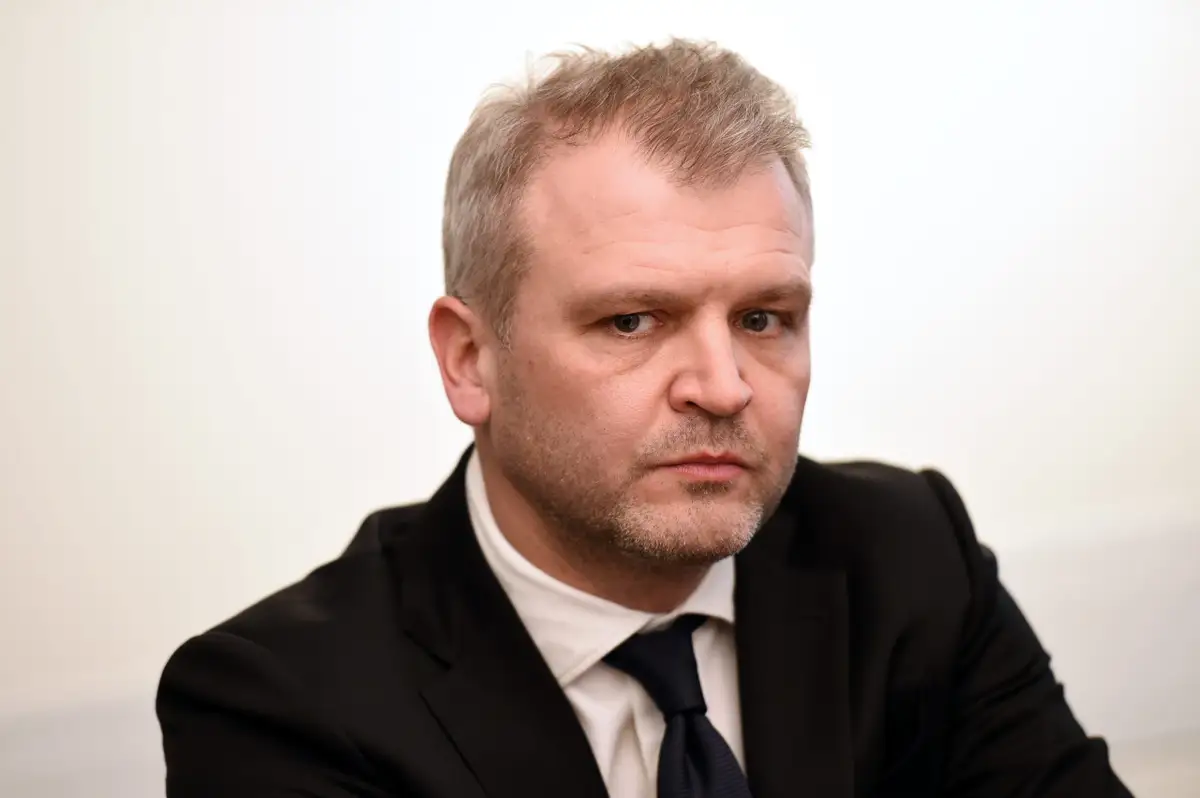 Скандал вокруг Нурмуйжского замка. Бывшая Олега Филя требует 30 000 евро у миллионера