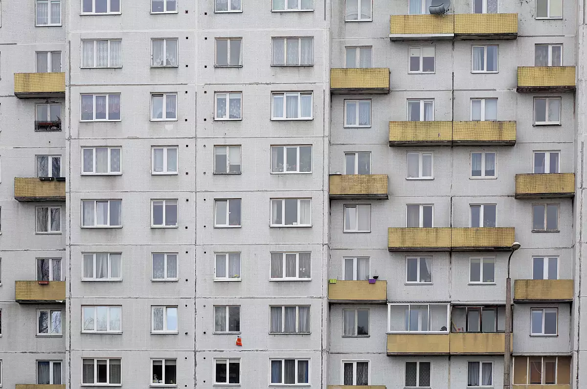 В Риге начнут брать арендную плату с жильцов муниципальных квартир; чем поможет дума