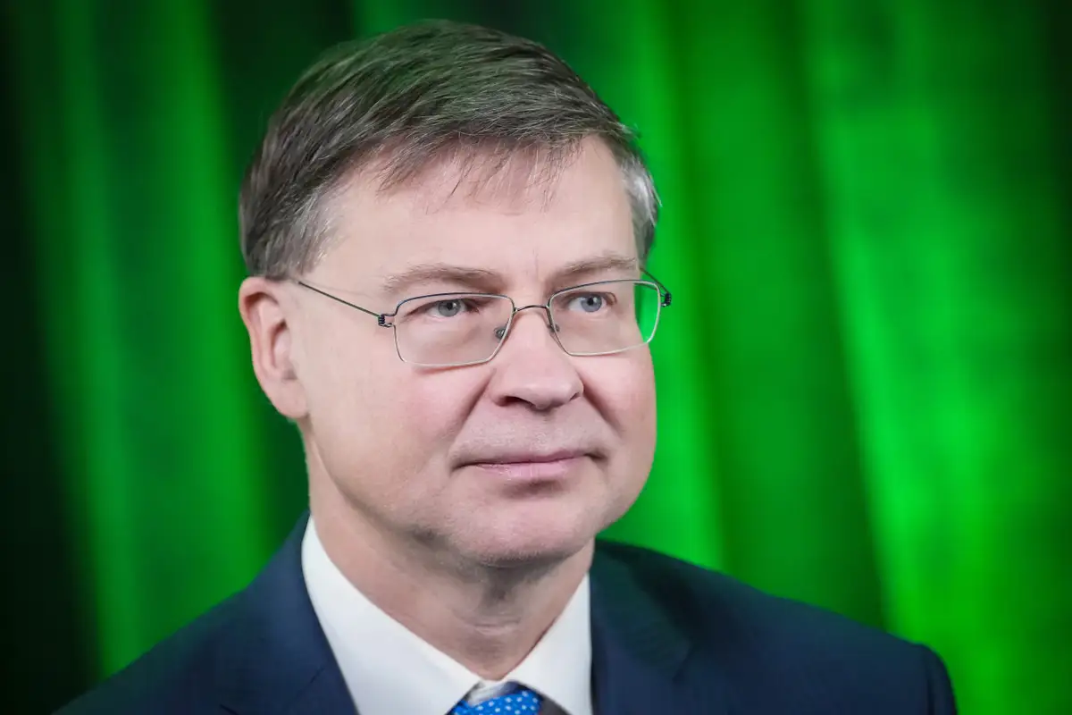 Хорошо, но можно лучше: еврокомиссар похвалил бюджетную политику Латвии