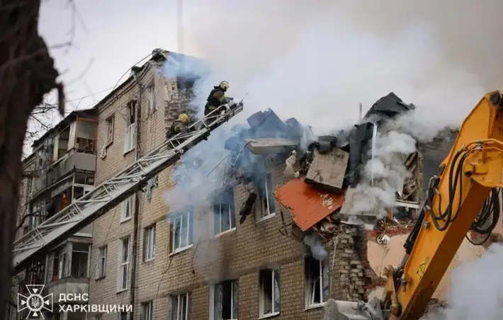 В Харькове российская ракета попала в жилой дом: семеро погибших