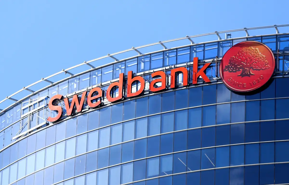 Просят обновить банковские данные: Swedbank предупреждает о мошенниках