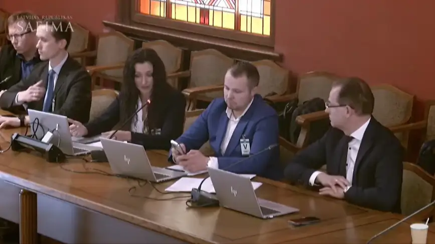 Муж стал выигрывать тендеры, когда жена заняла пост в правлении: интересное в Rīgas siltums
