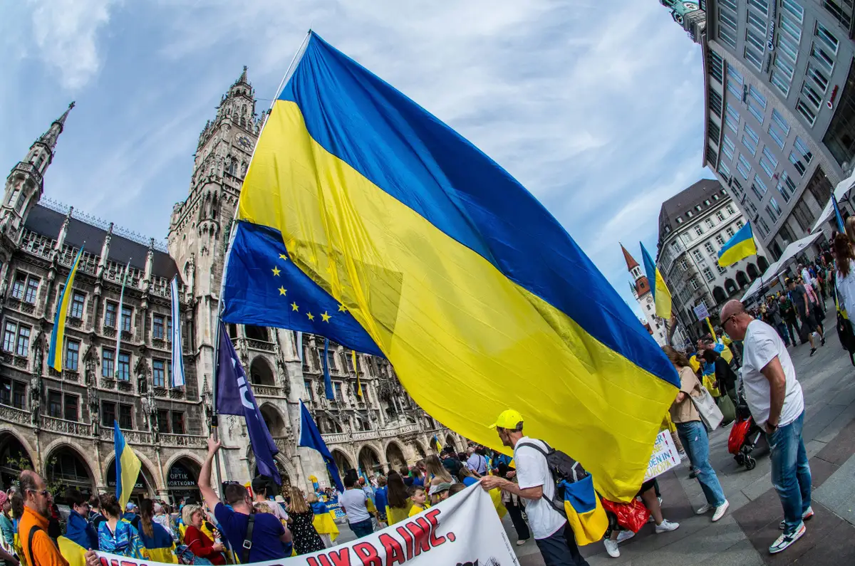 Украинские беженцы: кому не продлят временную защиту в ЕС?