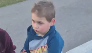 Срочно нужна помощь: в Сигулде пропал 7-летний мальчик (ДОПОЛНЕНО)
