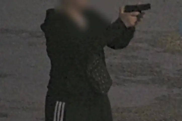 Держал предмет, похожий на оружие: полиция задержала ребенка (Видео)