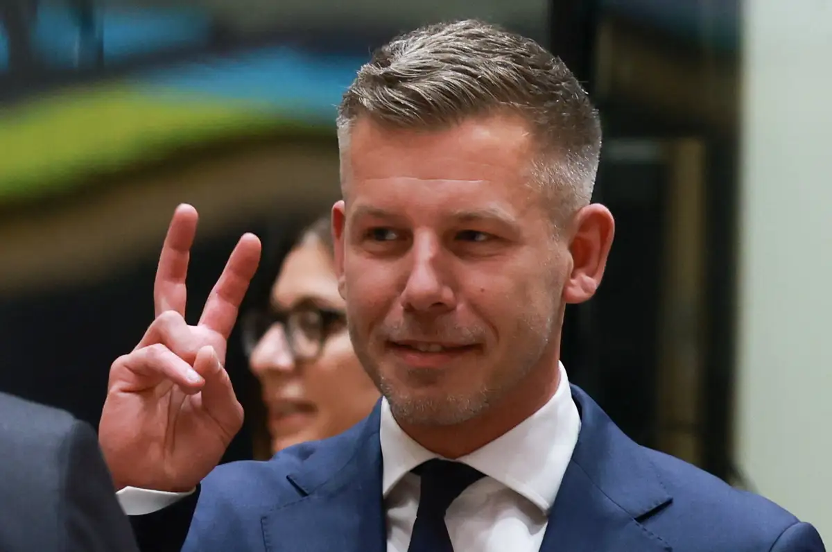 Maģars paziņo par Ungārijas vienīgās AES slēgšanu karstuma dēļ