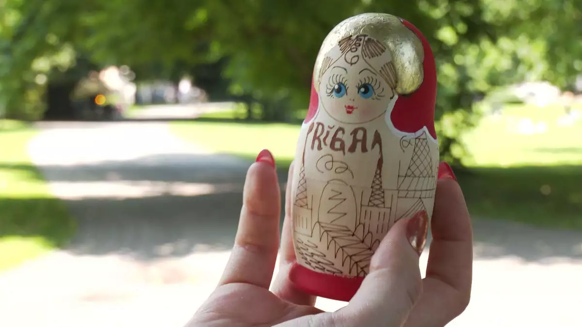 Так можно было: в Старой Риге продают матрешки с надписью — Rīga