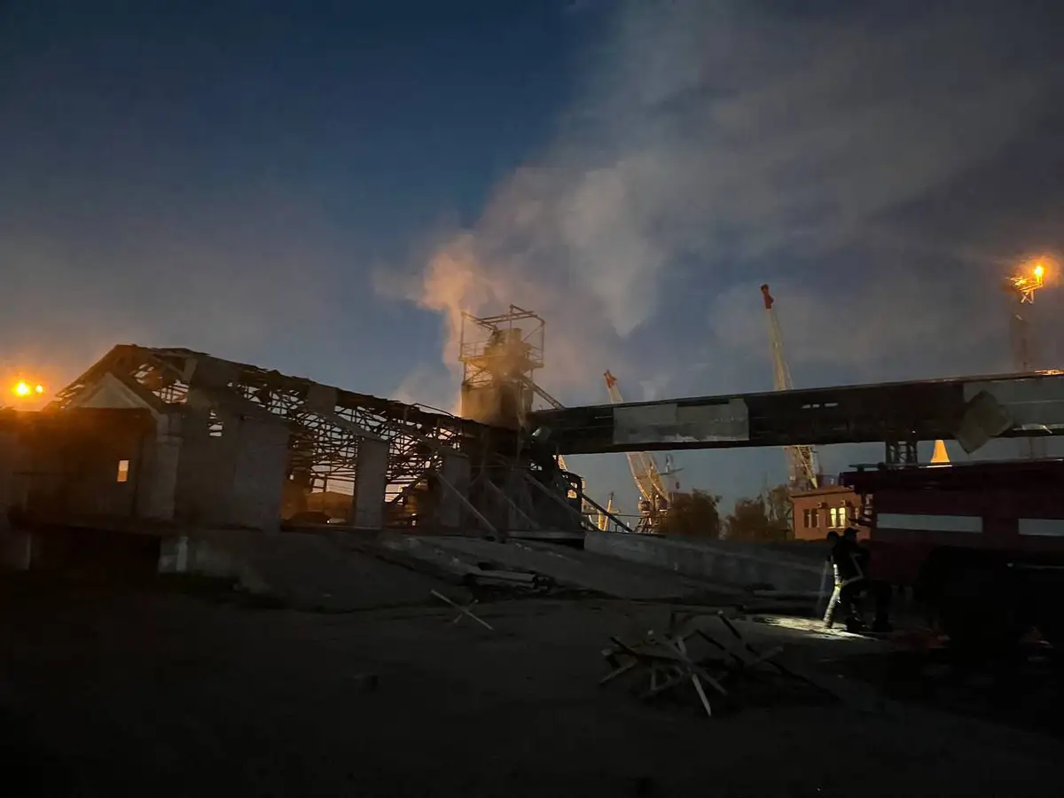Чёрное море уже похоже на Ормузский пролив: Россия бьёт по украинским портам, блокируя экспорт