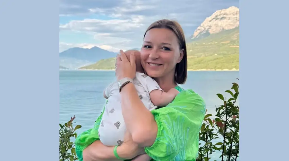 «Для меня начинается новое измерение жизни»: певица Мария Наумова стала бабушкой