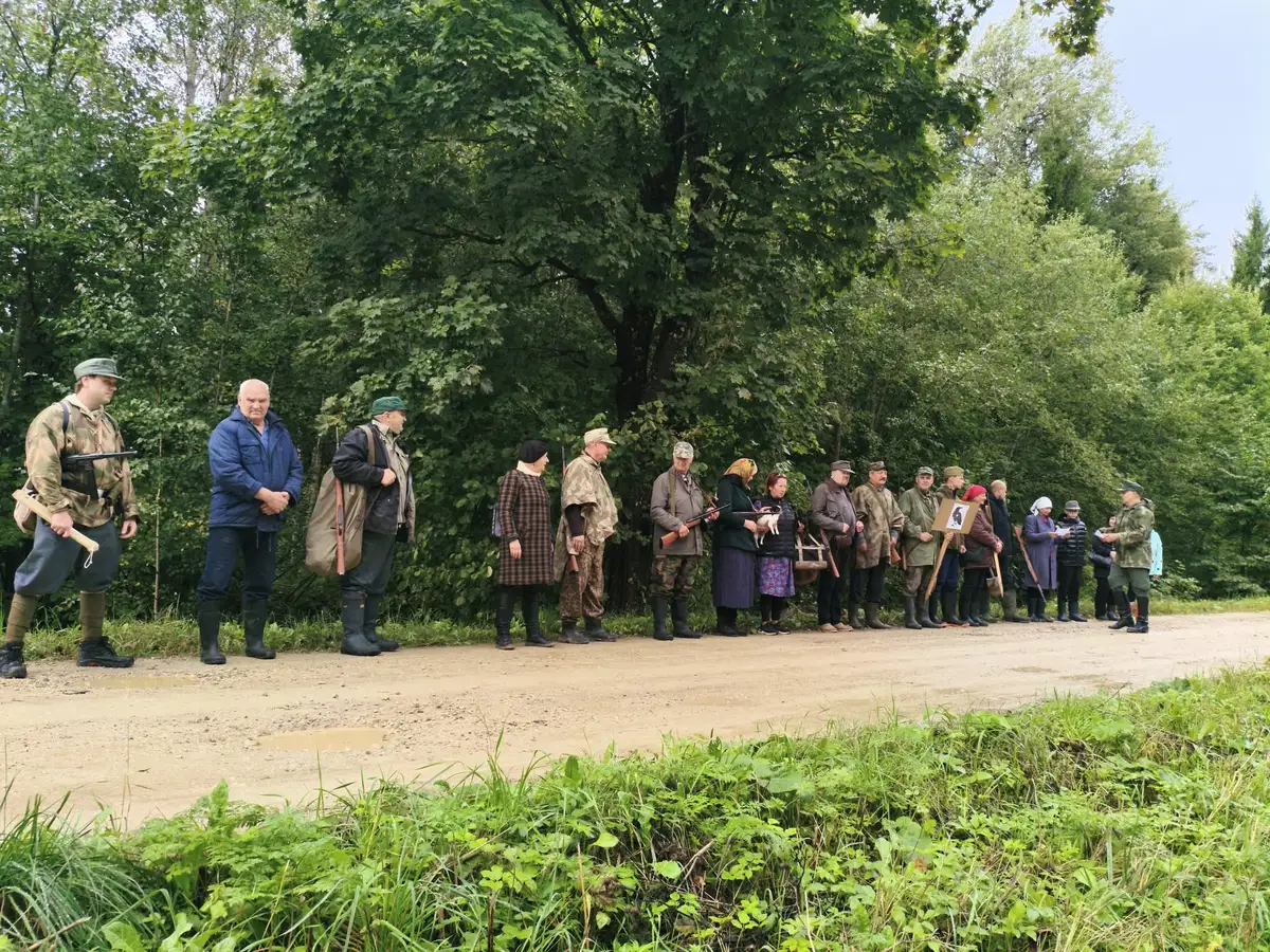«Память передавали, несмотря на репрессии»: потомки «лесных братьев» встретились в Селии