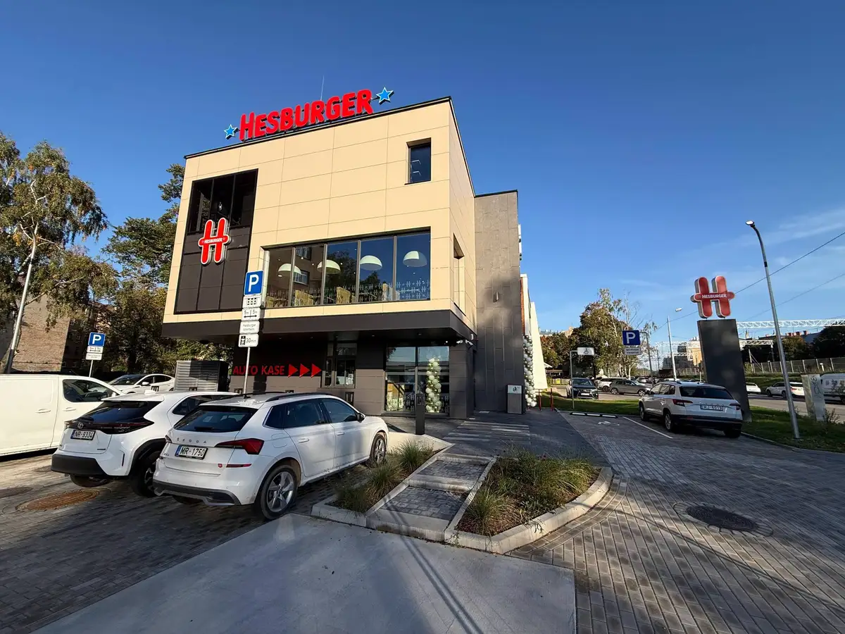 В Риге открылся новый ресторан быстрого питания Hesburger