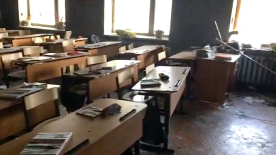 «В глазах стоит Антон с топором»: раненная при атаке в бурятской школе учительница рассказала, как спасала детей
